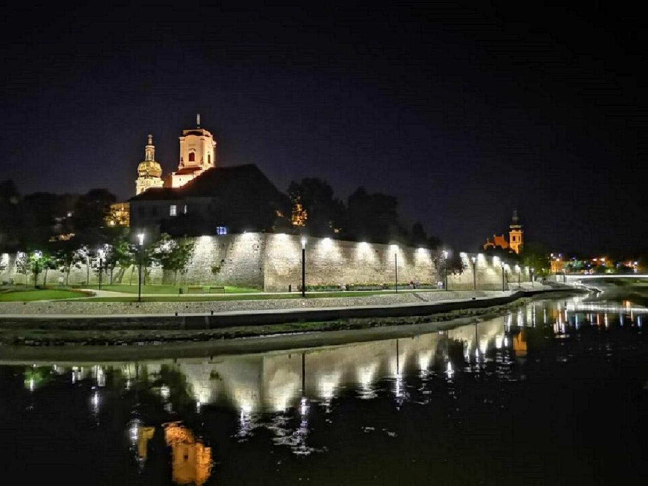 Hotel Isabell Gyor Győr Exterior foto